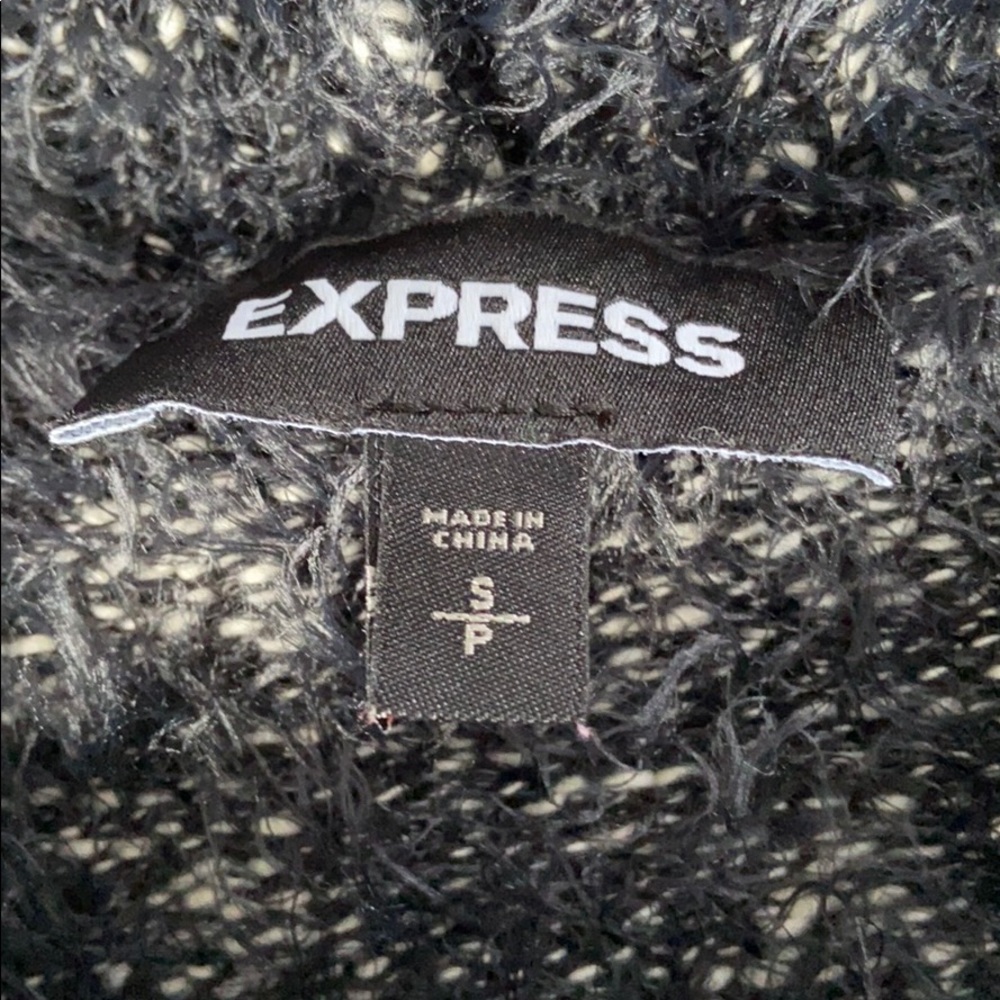 Sweater - Picture 2 of 7
